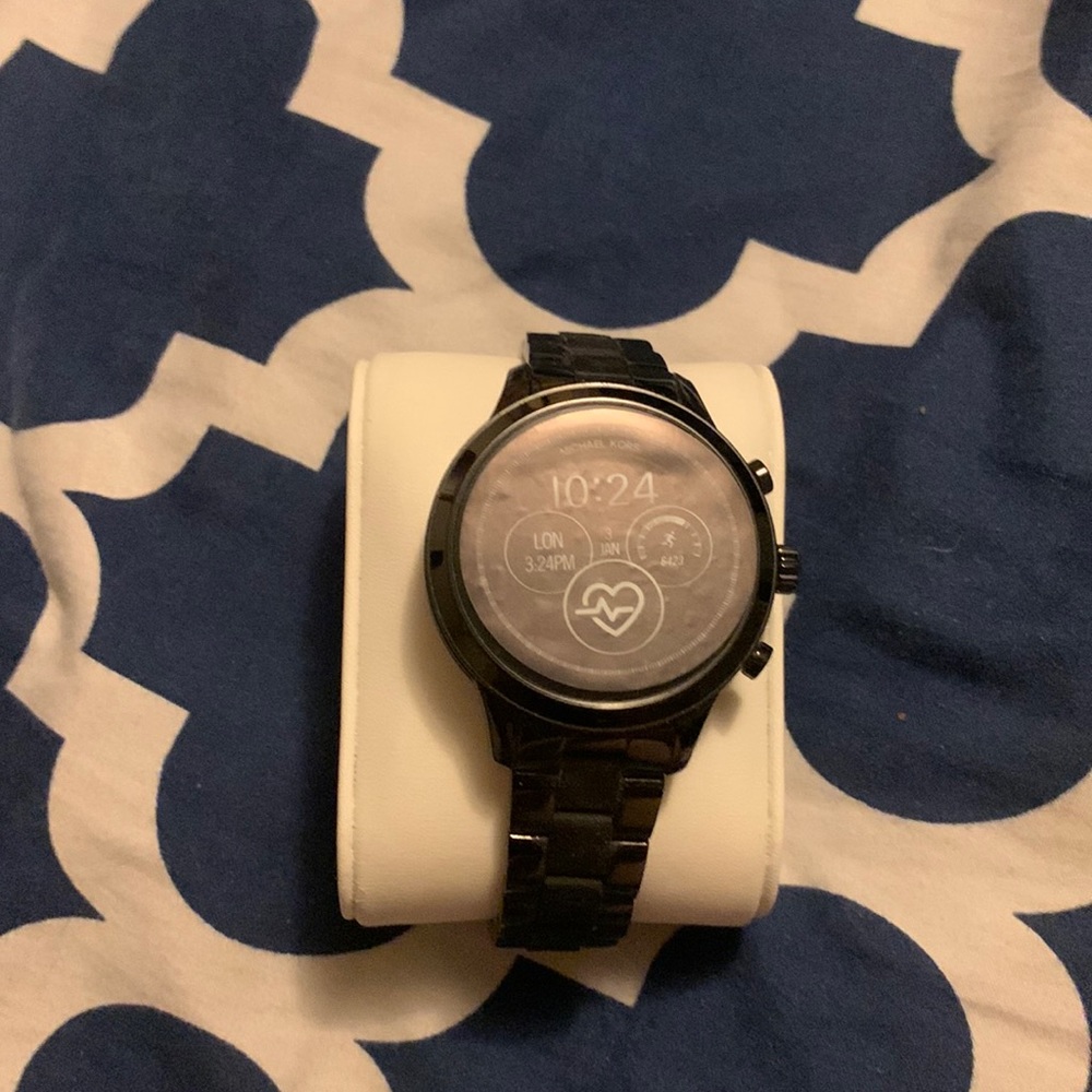 MK smart watch
